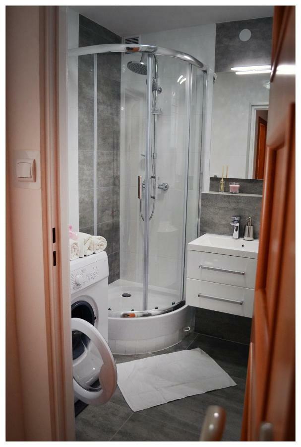 Color24 Apartament Stalowa Wola Kültér fotó