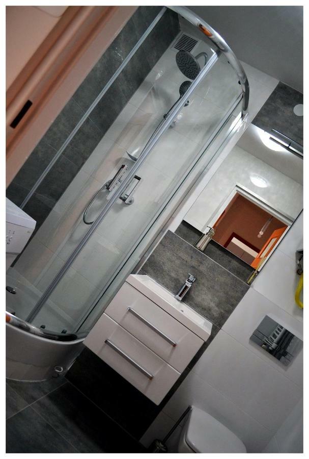 Color24 Apartament Stalowa Wola Kültér fotó